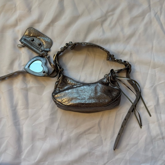 BALENCIAGA WOMEN'S LE CAGOLE SHOULDER BAG XS IN SILVER - AUTHENTIC - Picture 6 of 14